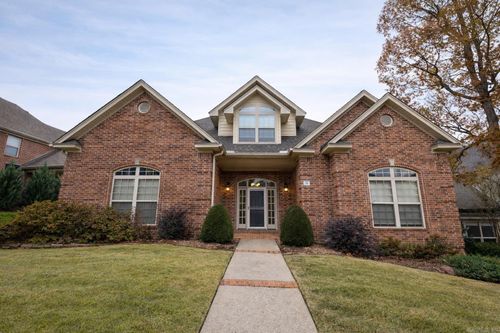 24 Wellington Colony Dr, Little Rock, AR, 72211-2090 | Card Image