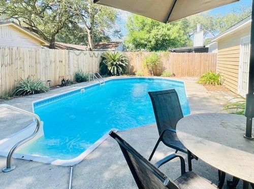 289 Honeysuckle Way, Niceville, FL, 32578-2114 | Card Image