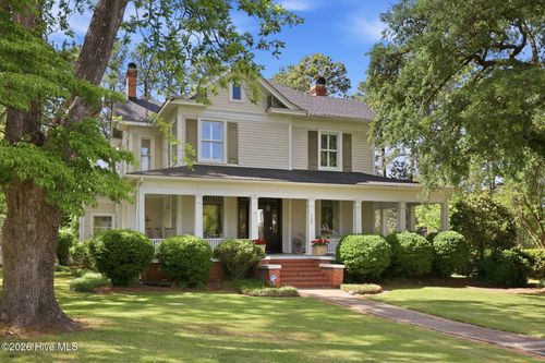 1126 N Market St, Washington, NC, 27889-3654 | Card Image