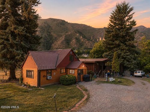 1205 Riverside Dr, Glenwood Springs, CO, 81601-3839 | Card Image