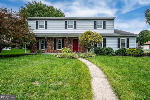 820 Apple Dr, WYOMISSING, PA, 19610-1404 | Card Image