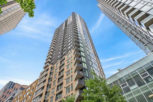 2102-40 Nepean St, Ottawa, ON, K2P0X5 | Card Image