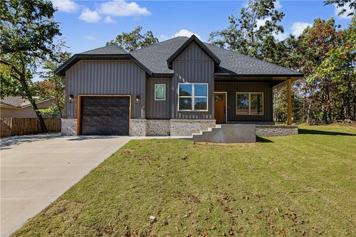 2 Whalsay Ln, Bella Vista, AR, 72715-4711 | Card Image