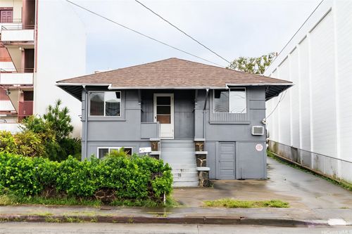 1208 N School St, Honolulu, HI, 96817-2013 | Card Image