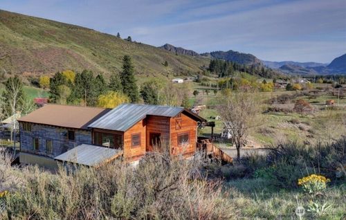 625 A/B Twisp Winthrop Eastside Road, Winthrop, WA, 98862 | Card Image