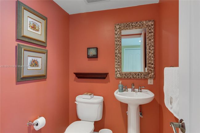 APT-7C - 3000 N Highway A1a, Condo with 3 bedrooms, 3 bathrooms and null parking in Hutchinson Island FL | Image 35
