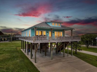 Beautiful front view of the house. | Image 1