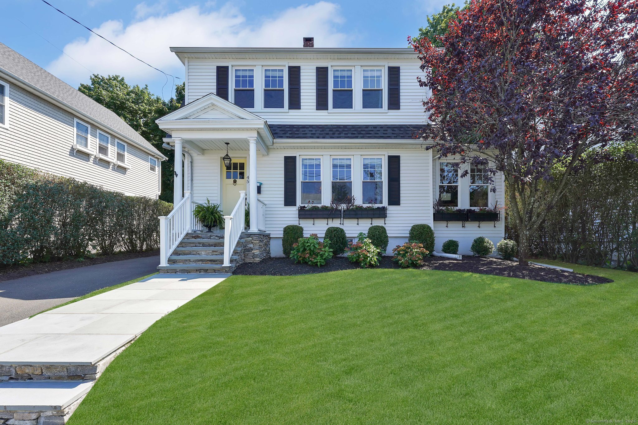 Brookfield Ave, Fairfield, CT 06825