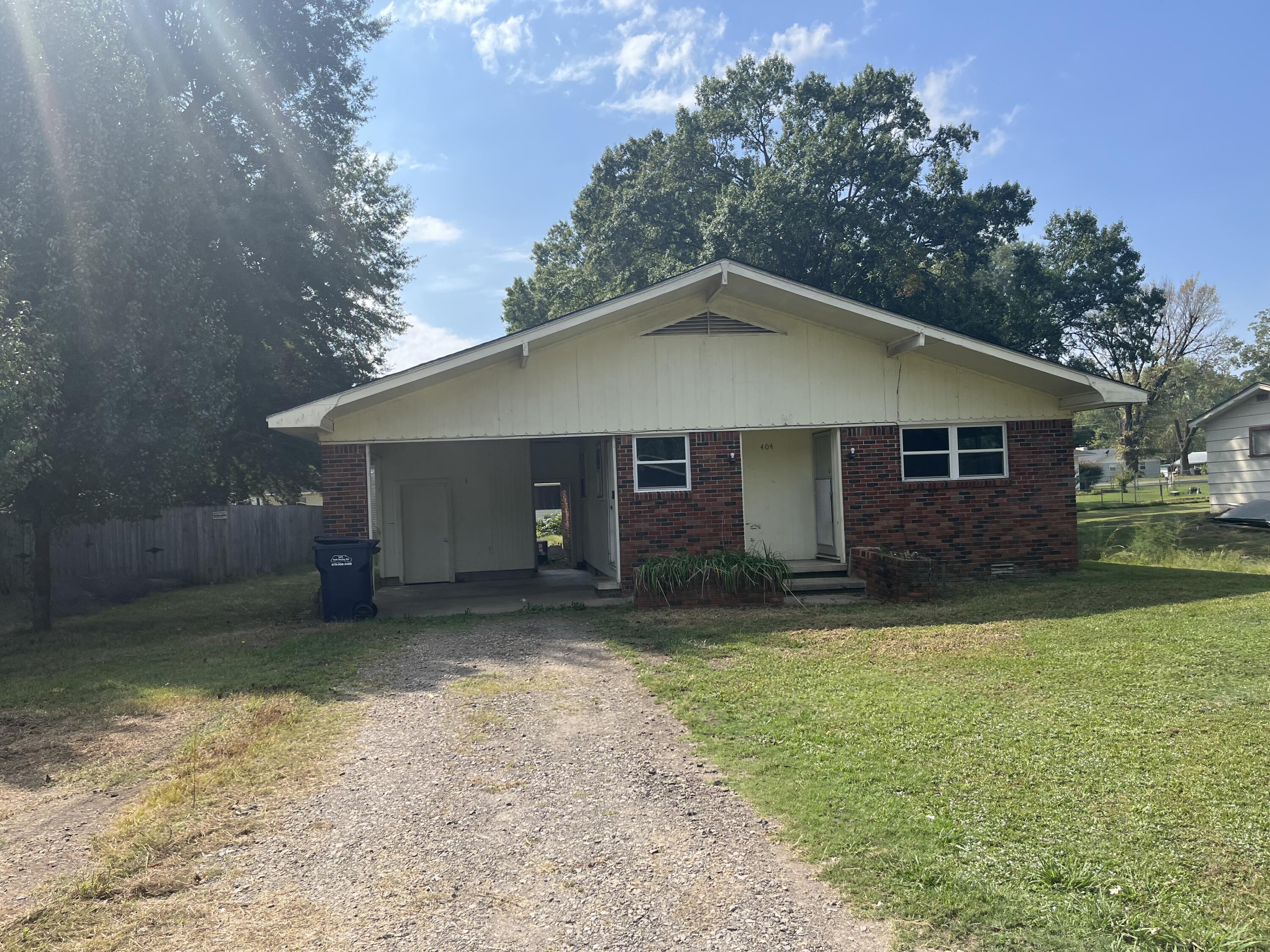6th St, Atkins, AR 72823