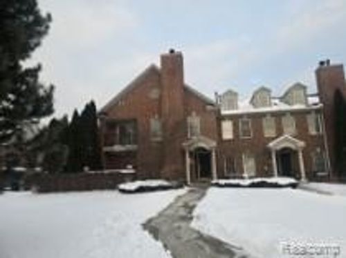 5675 Hampshire Ln, Ypsilanti, MI, 48197-3211 | Card Image