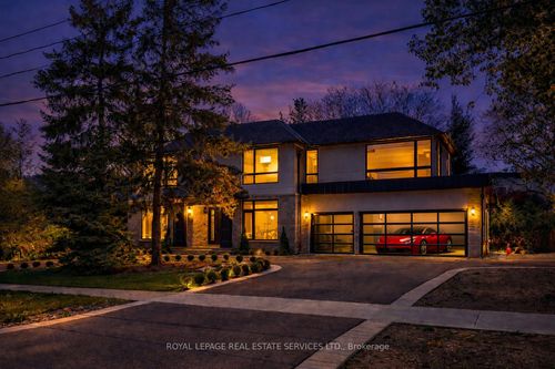 204 Maple Grove Dr, Oakville, ON, L6J4V3 | Card Image