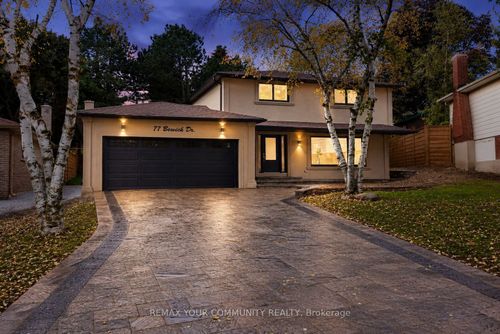 77 Beswick Dr, Newmarket, ON, L3Y1E8 | Card Image
