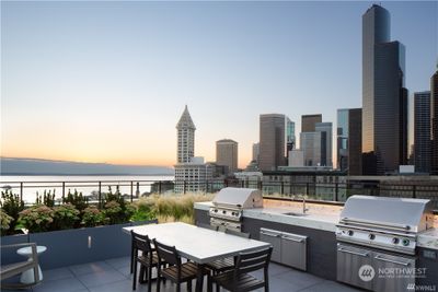 901 - 450 S Main Street, Condo with 2 bedrooms, 1 bathrooms and 1 parking in Seattle WA | Image 1