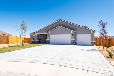 578 Pine Creek Cir, House other with 4 bedrooms, 3 bathrooms and null parking in Dayton NV | Image 2