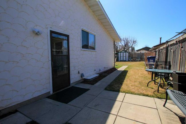 3813 50 A Street, Home with 3 bedrooms, 1 bathrooms and 3 parking in Red Deer AB | Image 34