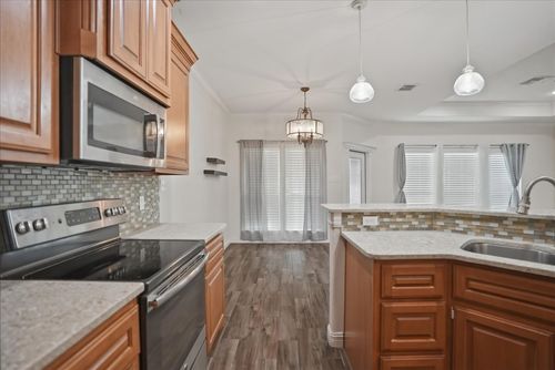 7166 Lake Placid Dr, Corpus Christi, TX, 78414-2206 | Card Image