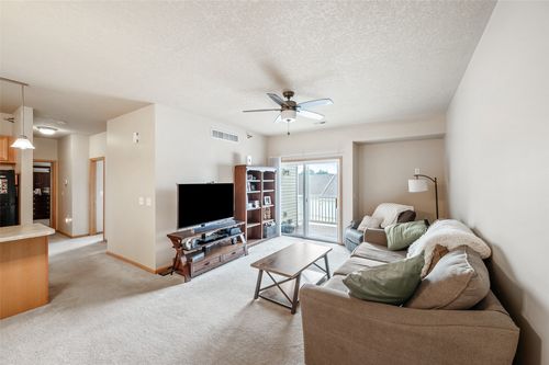 11-1815 Sw White Birch Cir, Ankeny, IA, 50023-7222 | Card Image