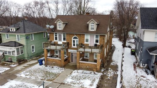 32 Augusta Avenue, Pontiac, MI, 48341 | Card Image