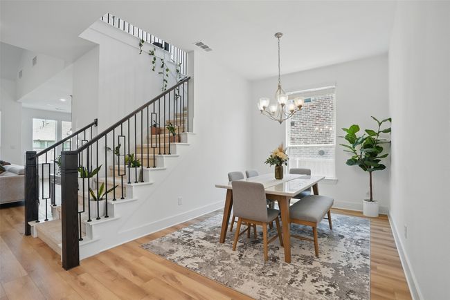 Formal dining area | Image 7