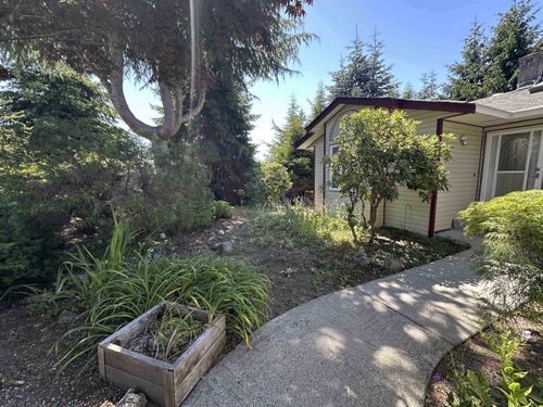 4987 Laurel Ave, Sechelt, BC, V7Z0B9 | Card Image