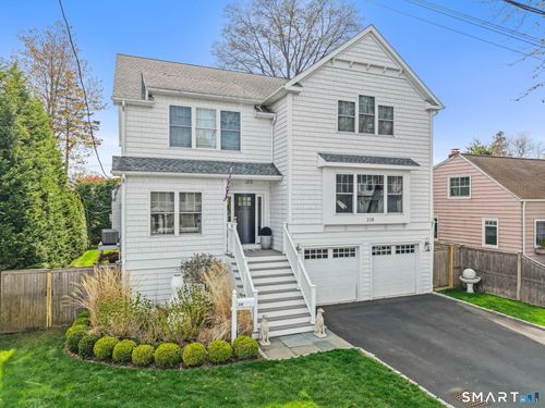 228 Eastlawn St, Fairfield, CT, 06824-6481 | Card Image