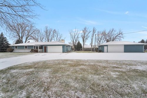 660 E Edgewood Drive, GRAND CHUTE, WI, 54913 | Card Image