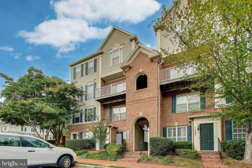 apt-7-11204 Edson Park Pl, Rockville, MD, 20852-3165 | Card Image