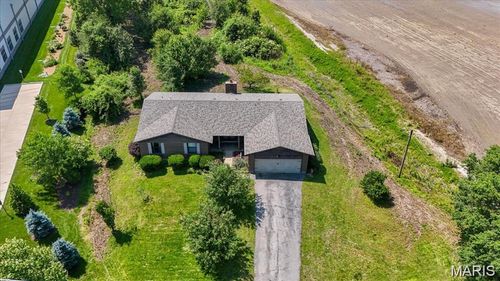 18668 Olive Street Rd, Chesterfield, MO, 63005-1012 | Card Image