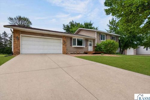 2575 Lamada Pl, Owatonna, MN, 55060-1352 | Card Image