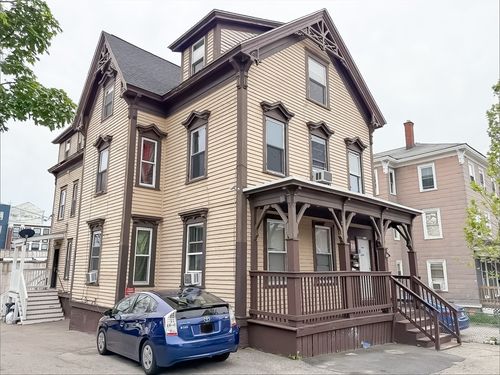 127 Austin St, Worcester, MA, 01609-3098 | Card Image