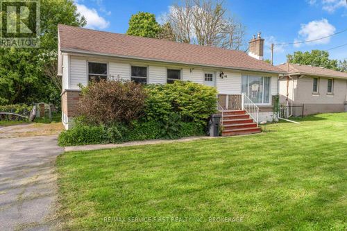 44 Cranbrook St, Kingston, ON, K7M4N2 | Card Image
