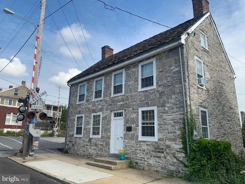 157 N Newberry St, YORK, PA, 17401-2935 | Card Image