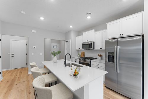 1532 Trellis Ln, Saint Paul, MN, 55101 | Card Image