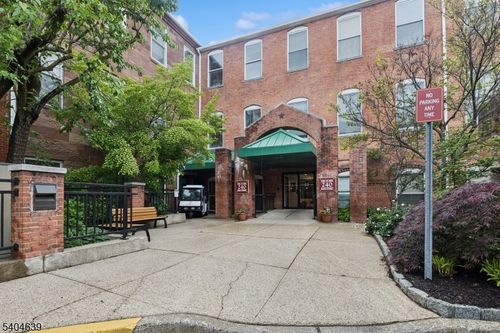 apt-416-300 Main St, Little Falls, NJ, 07424-1360 | Card Image