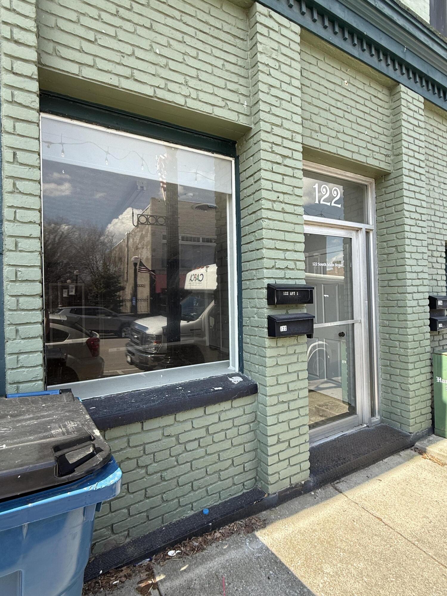 122 S Main St, Harrodsburg, KY 40330