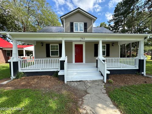 702 N Church St, Conway, NC, 27820-9301 | Card Image