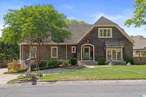 3200 Ridgely Ct, Vestavia, AL, 35243-5100 | Card Image