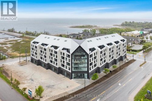 209-31 Huron St, Collingwood, ON, L9Y1C3 | Card Image