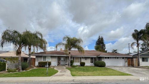 3612 Christmas Tree Ln, Bakersfield, CA, 93306-1115 | Card Image