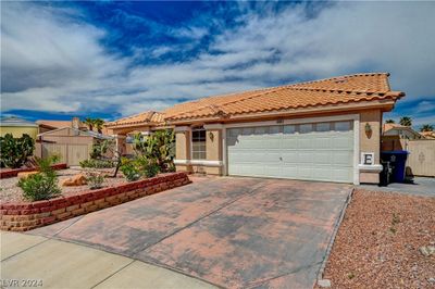 3860 Dazzler Court, House other with 3 bedrooms, 1 bathrooms and null parking in Las Vegas NV | Image 2