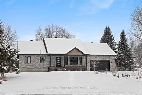 3 Longtin St, Bourget, ON, K0A1E0 | Card Image