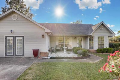 2165 Rosewood Dr, House other with 3 bedrooms, 2 bathrooms and 3 parking in Navarre FL | Image 2