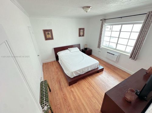 apt-213-7445 Harding Ave, Miami Beach, FL, 33141-2749 | Card Image
