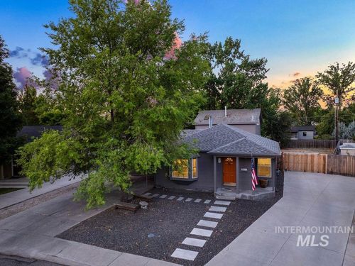 425 N Riverview Dr, Boise, ID, 83712-8238 | Card Image