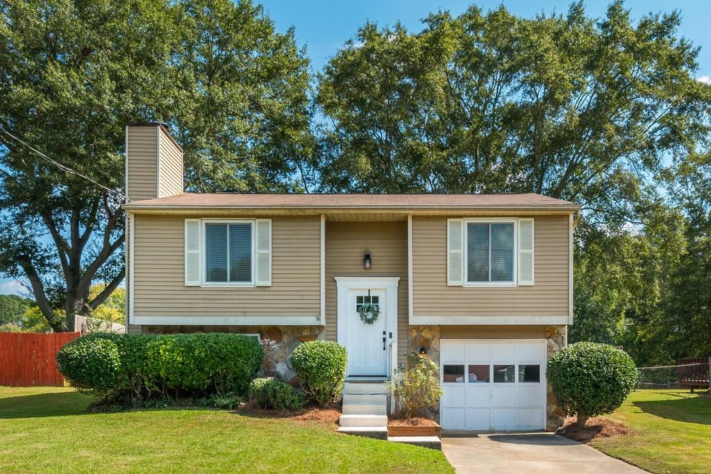Redfield Dr, Norcross, GA 30071