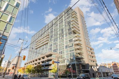 1214 - 320 Richmond St E, Condo with 2 bedrooms, 2 bathrooms and 1 parking in Toronto ON | Image 1