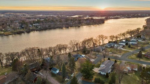 810 River Ln, Anoka, MN, 55303-2807 | Card Image