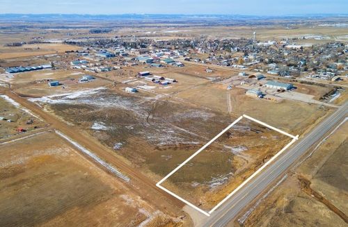 302 E. 8th Street, Newell, SD, 57760 | Card Image