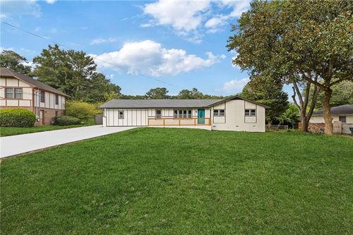 237 Sandra Dr Nw, Lilburn, GA, 30047-3627 | Card Image