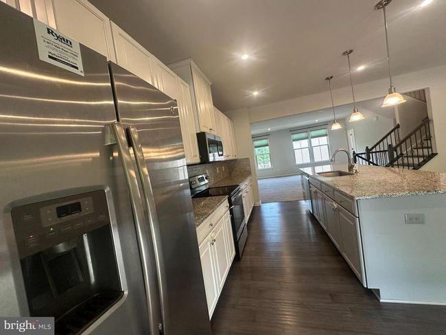 10402 Steeplechase Run Ln, Townhouse with 3 bedrooms, 4 bathrooms and null parking in MANASSAS VA | Image 13